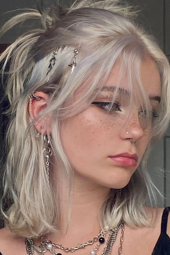 20+ Emo Girl Hairstyles You HAVE to See