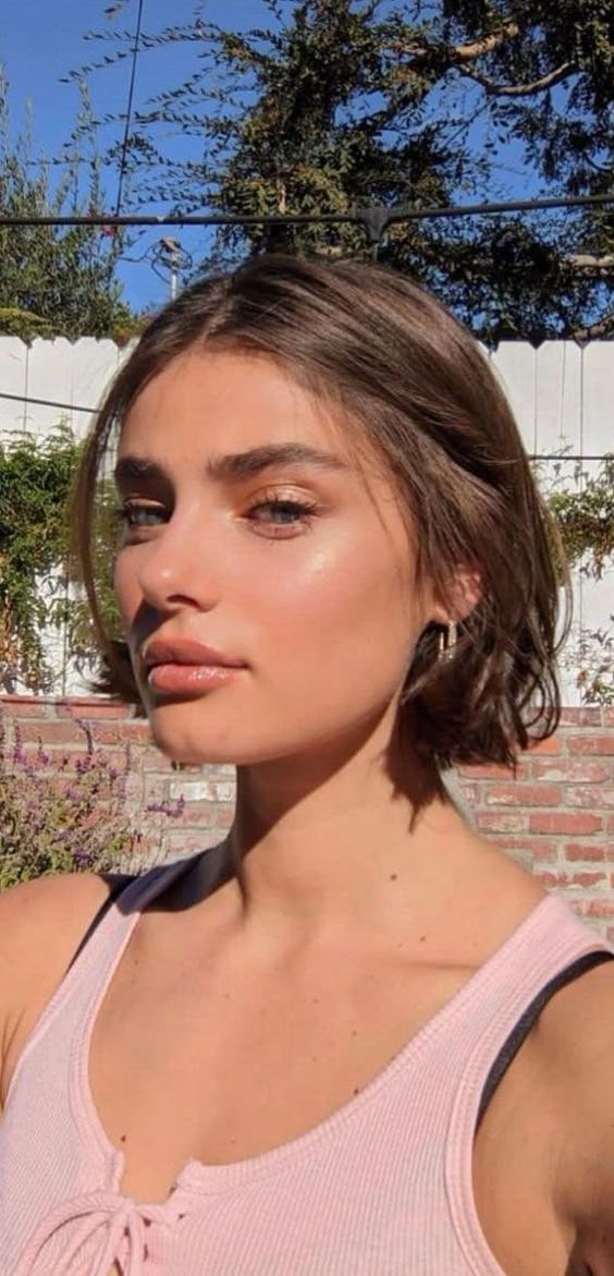 20+ Ear Length Hair Designs To Look Fresh