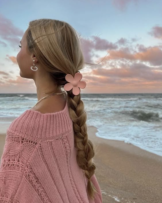 20+ Beachy Hairstyles You Need to See