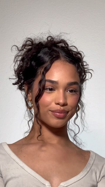20+ Curly Hairstyles Pinterest Is Going Crazy About