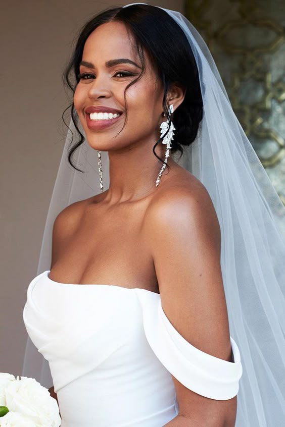 20+ Black Bridal Hairstyles To Stand Out The Crowd