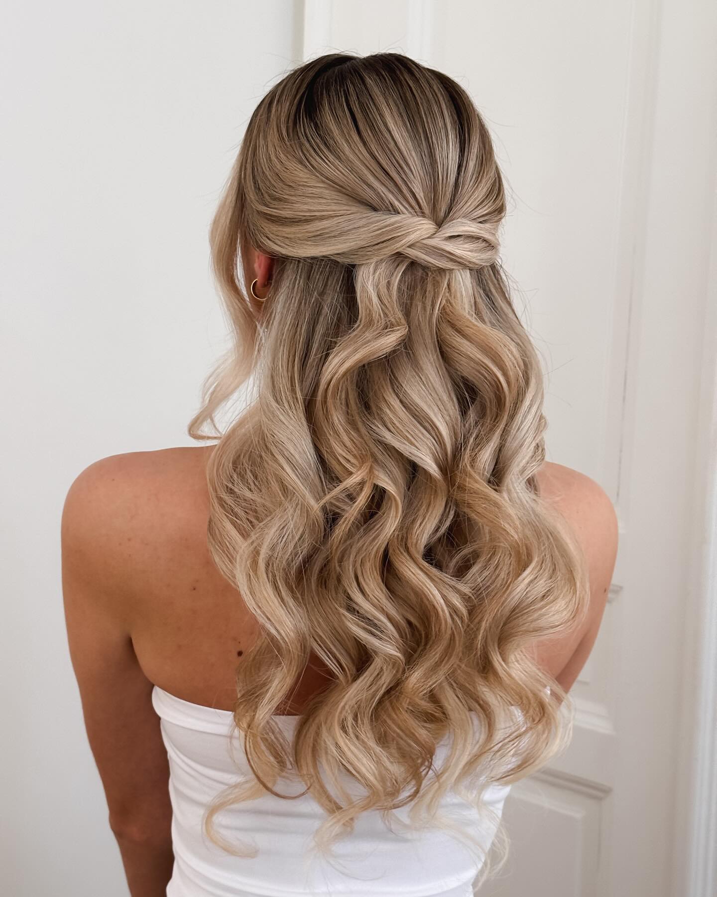 22 Half Up Half Down Hairstyle Ideas for Every Occasion