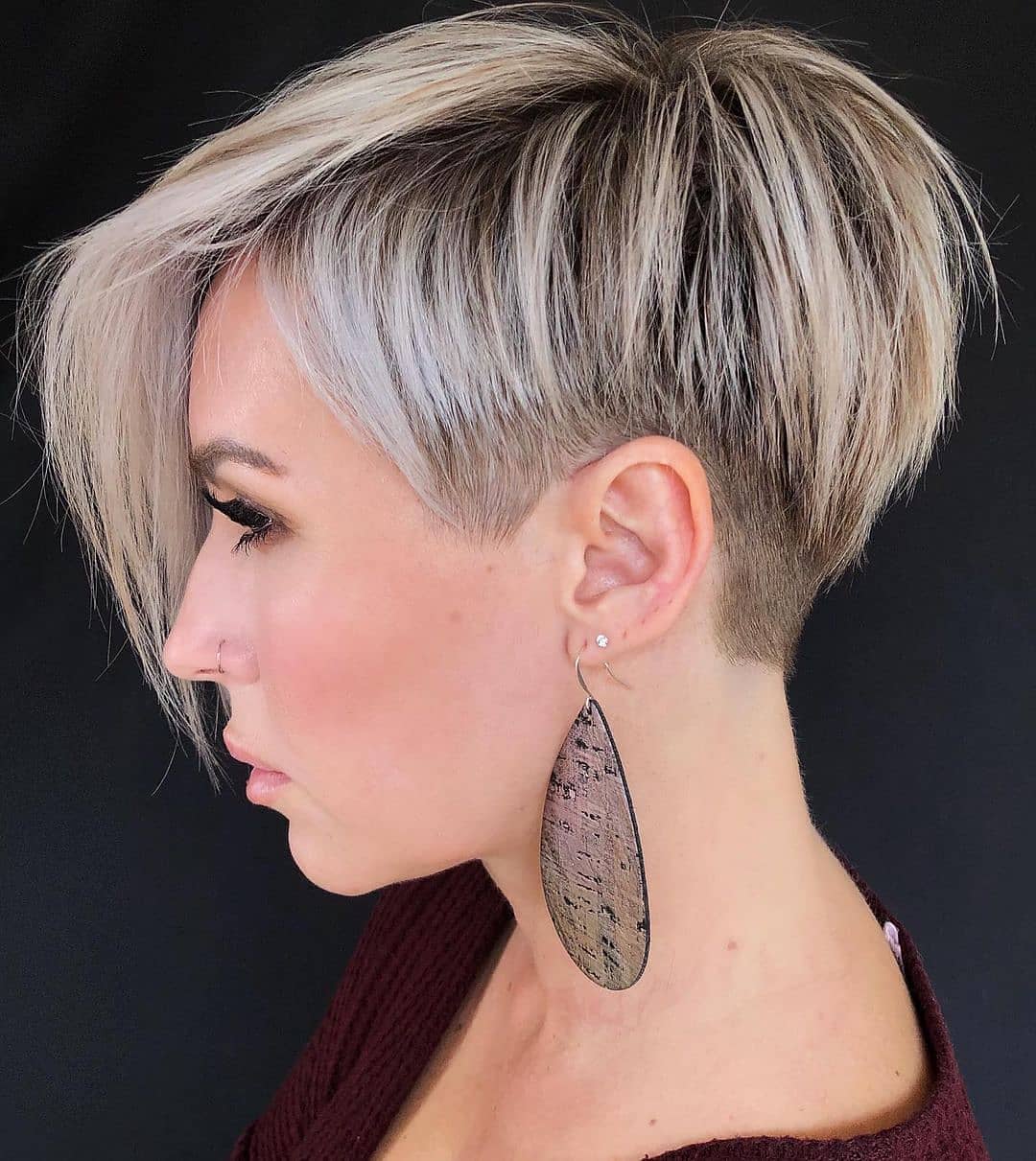 24 Beautiful Short Haircuts for Women Embracing Their 40s